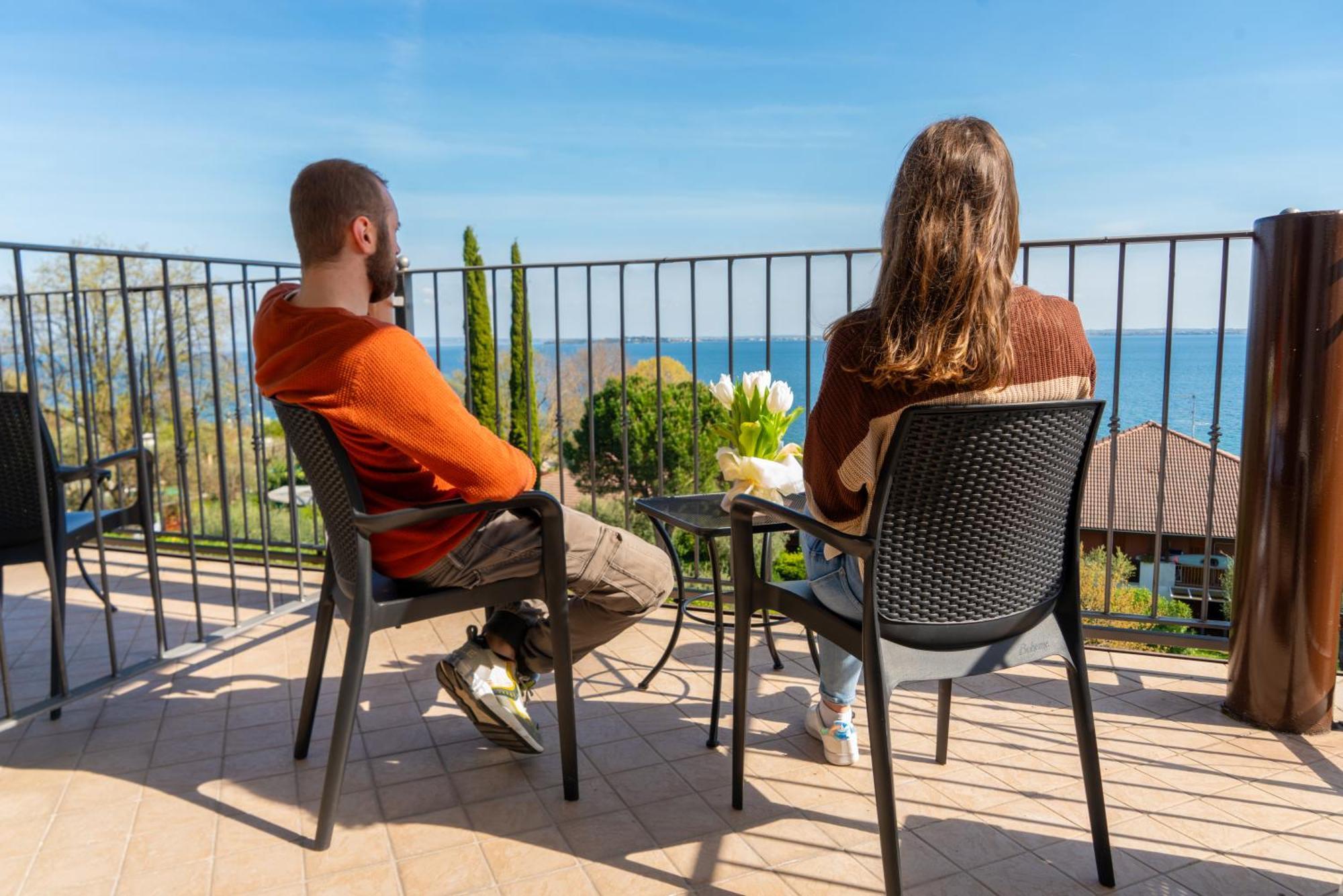 Ahg Riva Del Sole Hotel - Adults Only Moniga del Garda Exterior photo
