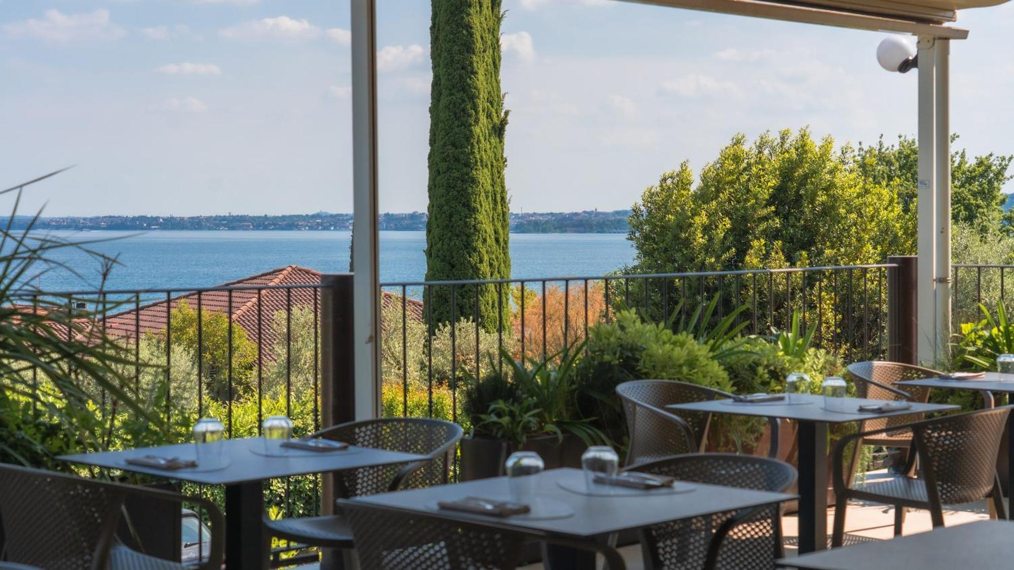 Ahg Riva Del Sole Hotel - Adults Only Moniga del Garda Exterior photo